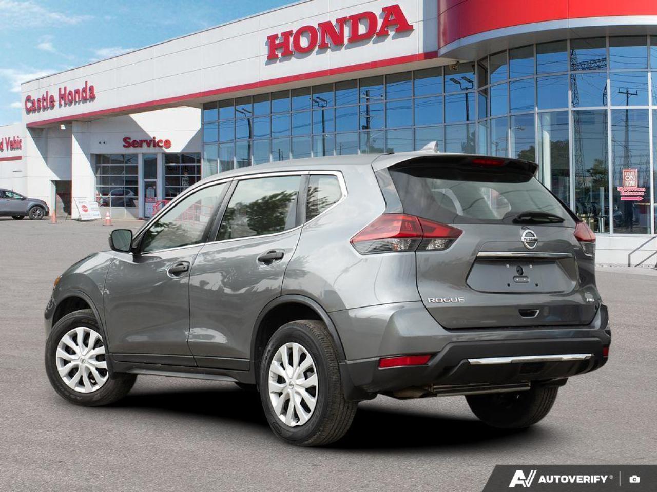 2018 Nissan Rogue  Photo3