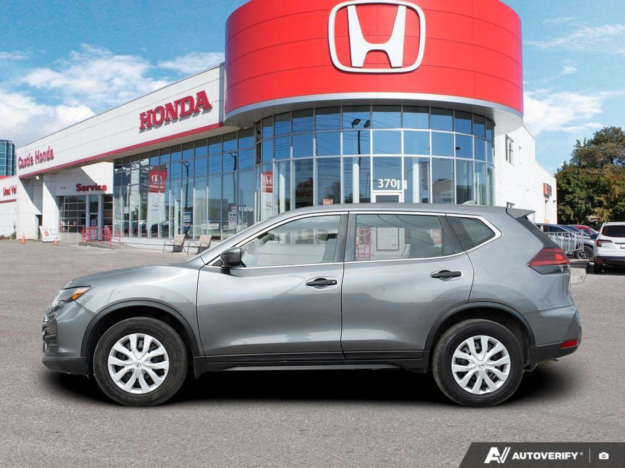 2018 Nissan Rogue  Photo2