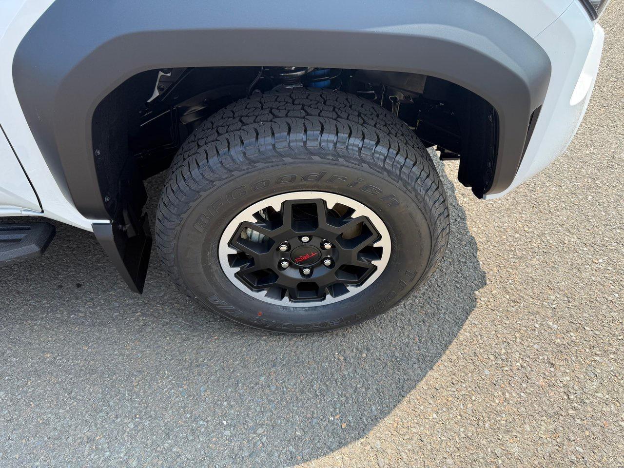 2025 Toyota Tacoma TRD Off Road Premium Photo3