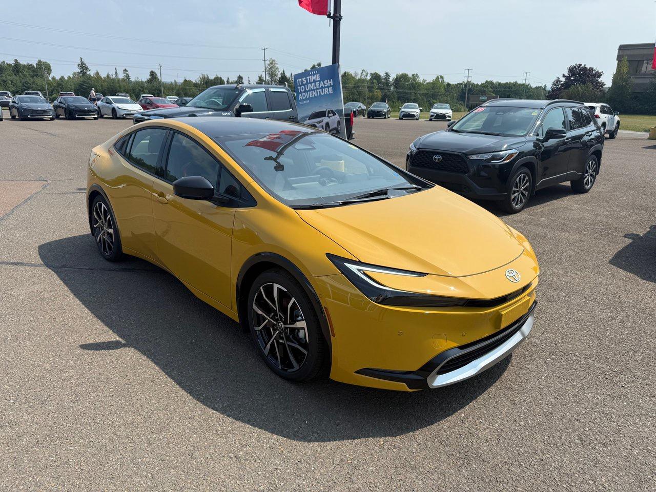 2025 Toyota Prius Plug-In Hybrid XSE Premium Photo2