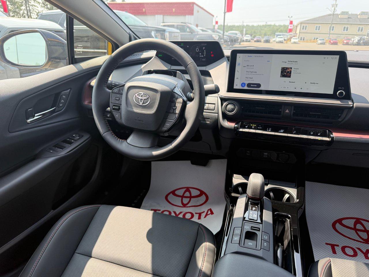 2025 Toyota Prius Plug-In Hybrid XSE Premium Photo