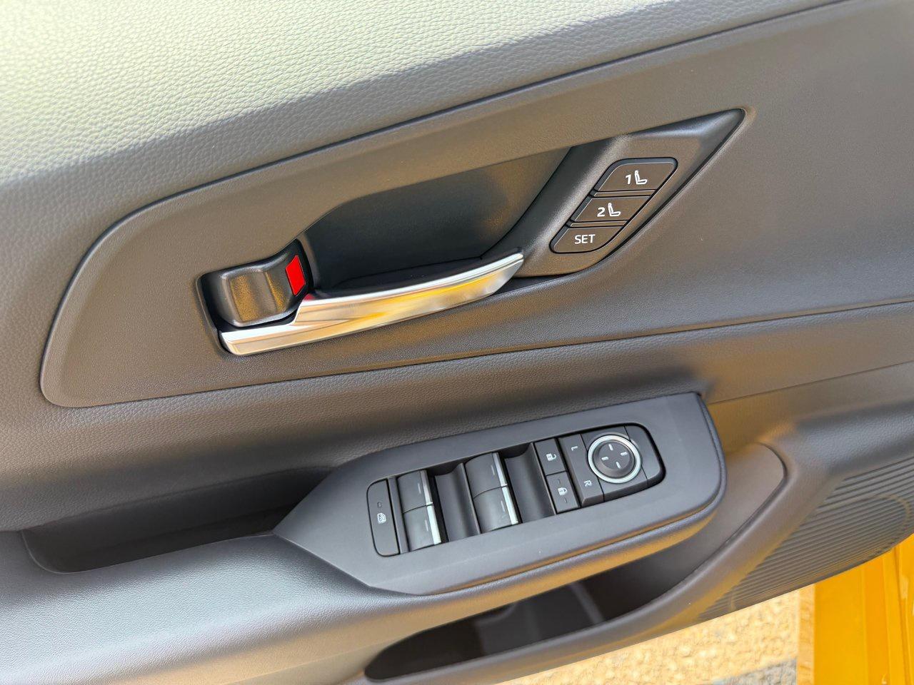 2025 Toyota Prius Plug-In Hybrid XSE Premium Photo