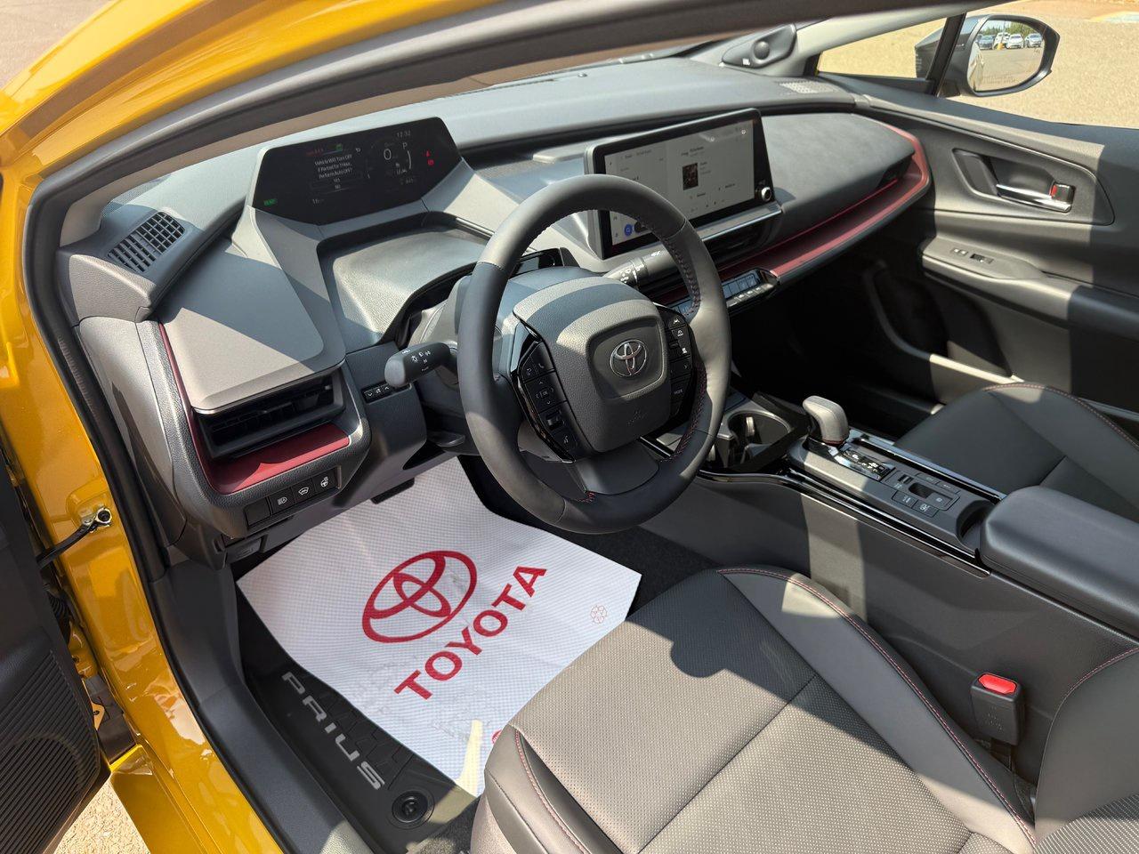 2025 Toyota Prius Plug-In Hybrid XSE Premium Photo