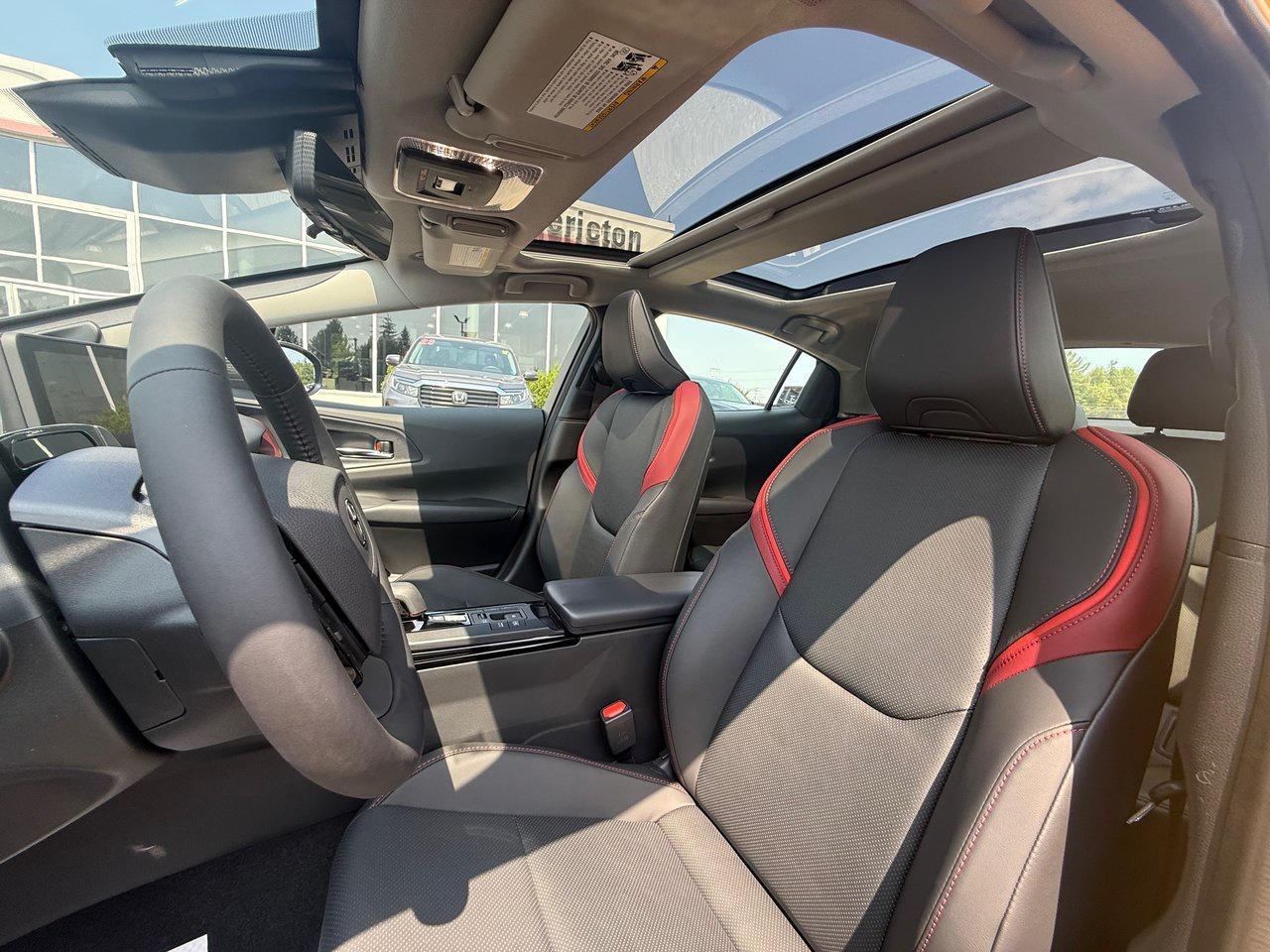 2025 Toyota Prius Plug-In Hybrid XSE Premium Photo