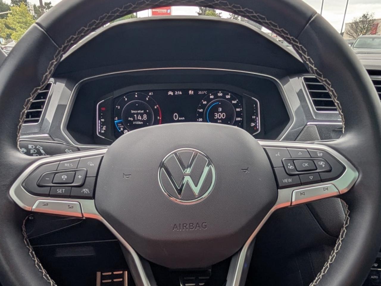 2023 Volkswagen Tiguan Comfortline R-Line Black Edition  **LOW KMS - 1 OWNER** Photo