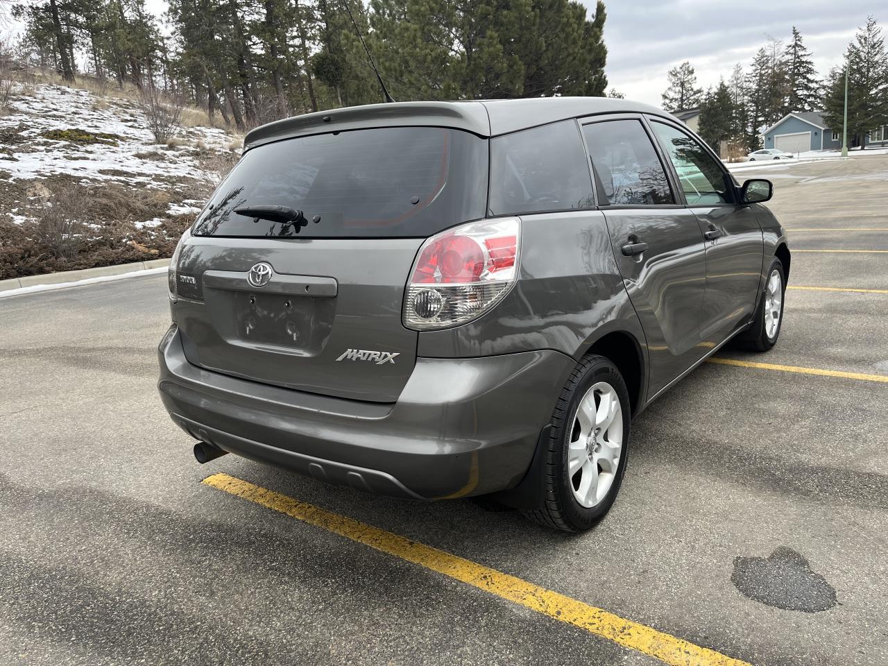 2006 Toyota Matrix XR 2WD - Photo #4