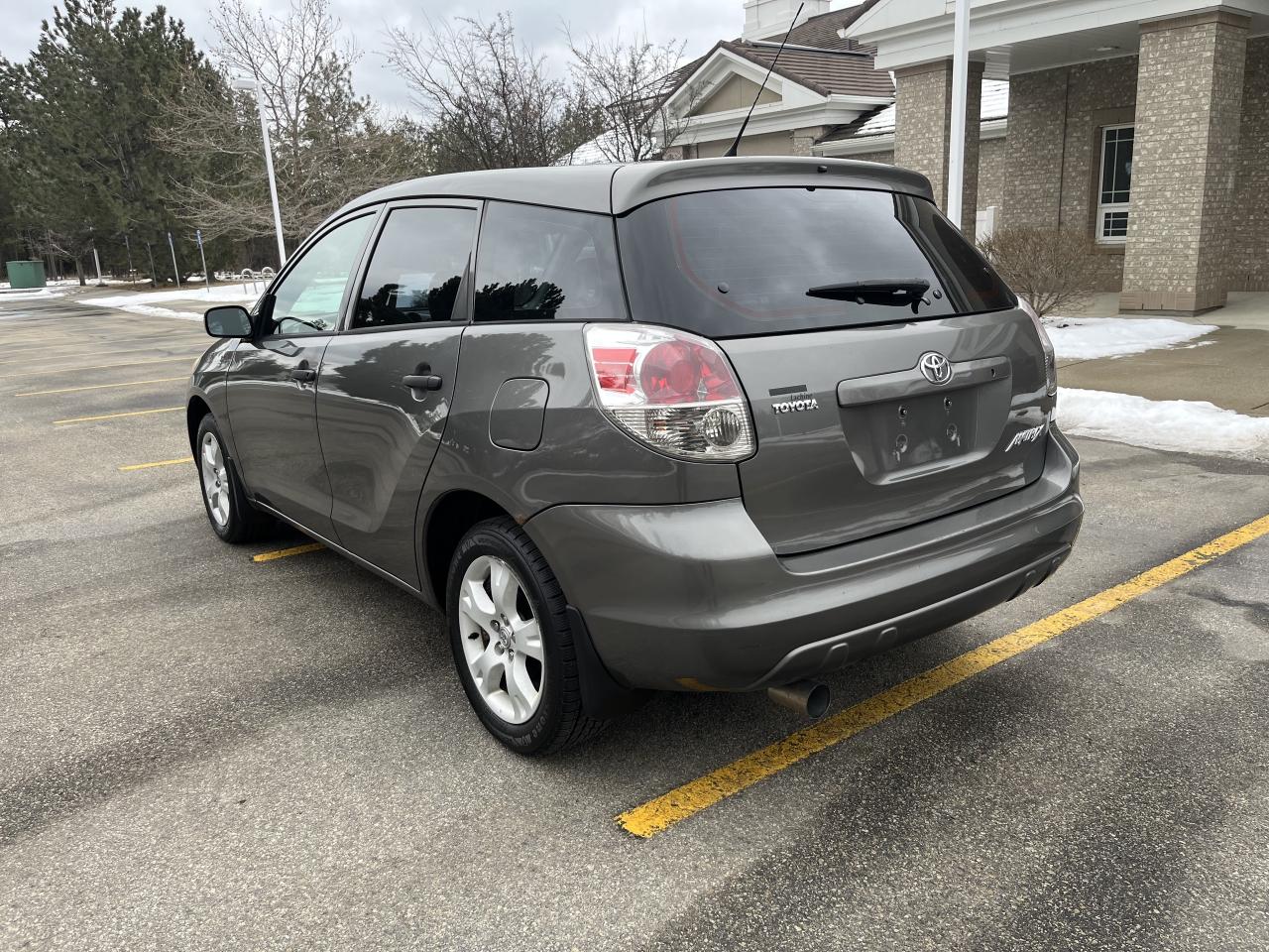 2006 Toyota Matrix XR 2WD - Photo #3