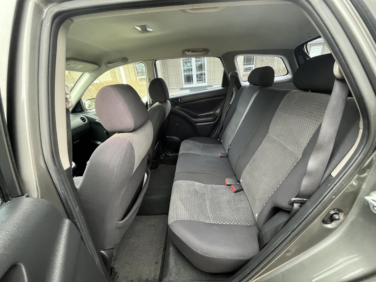 2006 Toyota Matrix XR 2WD - Photo #9