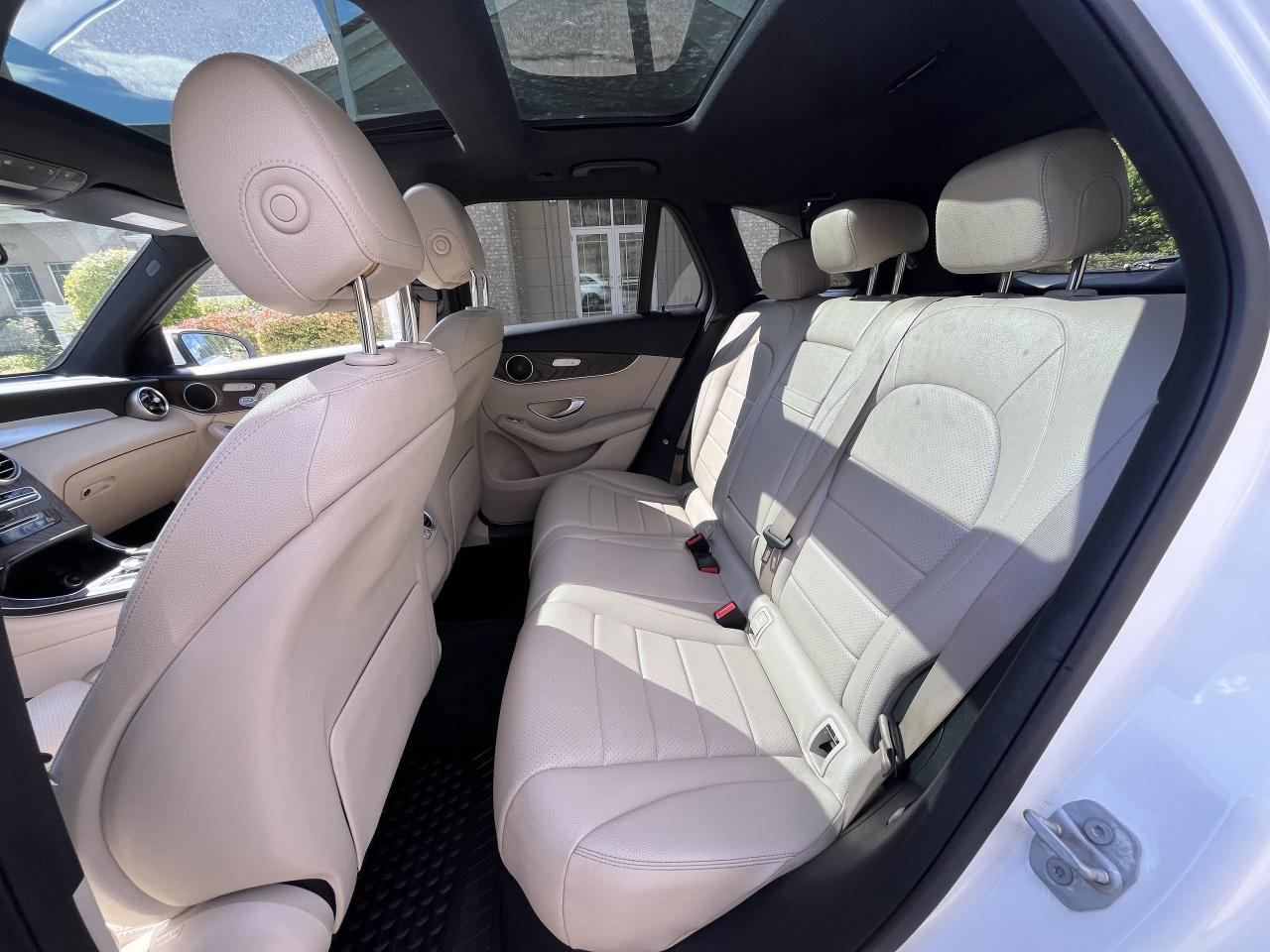 2016 Mercedes-Benz GLC-Class GLC300 4MATIC - Photo #9