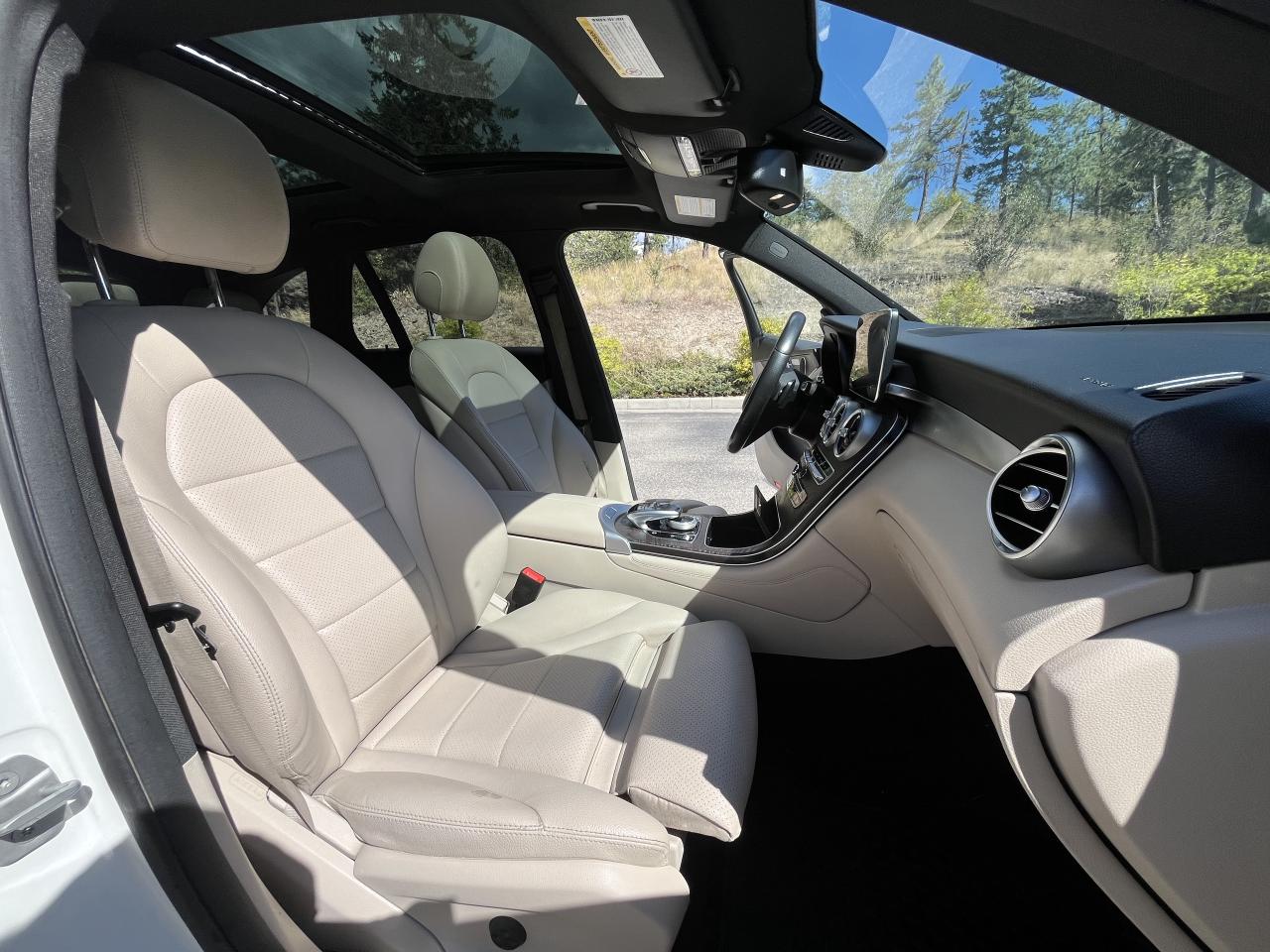 2016 Mercedes-Benz GLC-Class GLC300 4MATIC - Photo #11