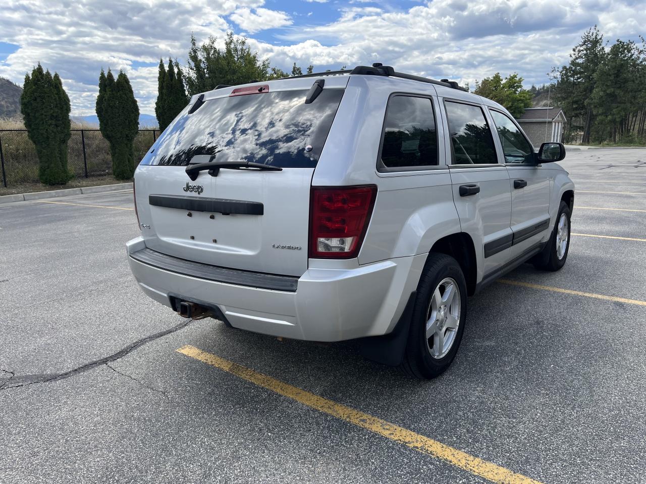 2005 Jeep Grand Cherokee LAREDO 4WD - Photo #5