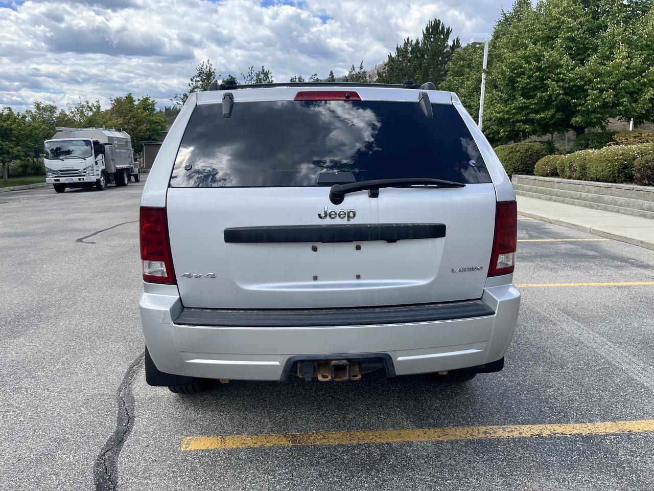 2005 Jeep Grand Cherokee LAREDO 4WD - Photo #4