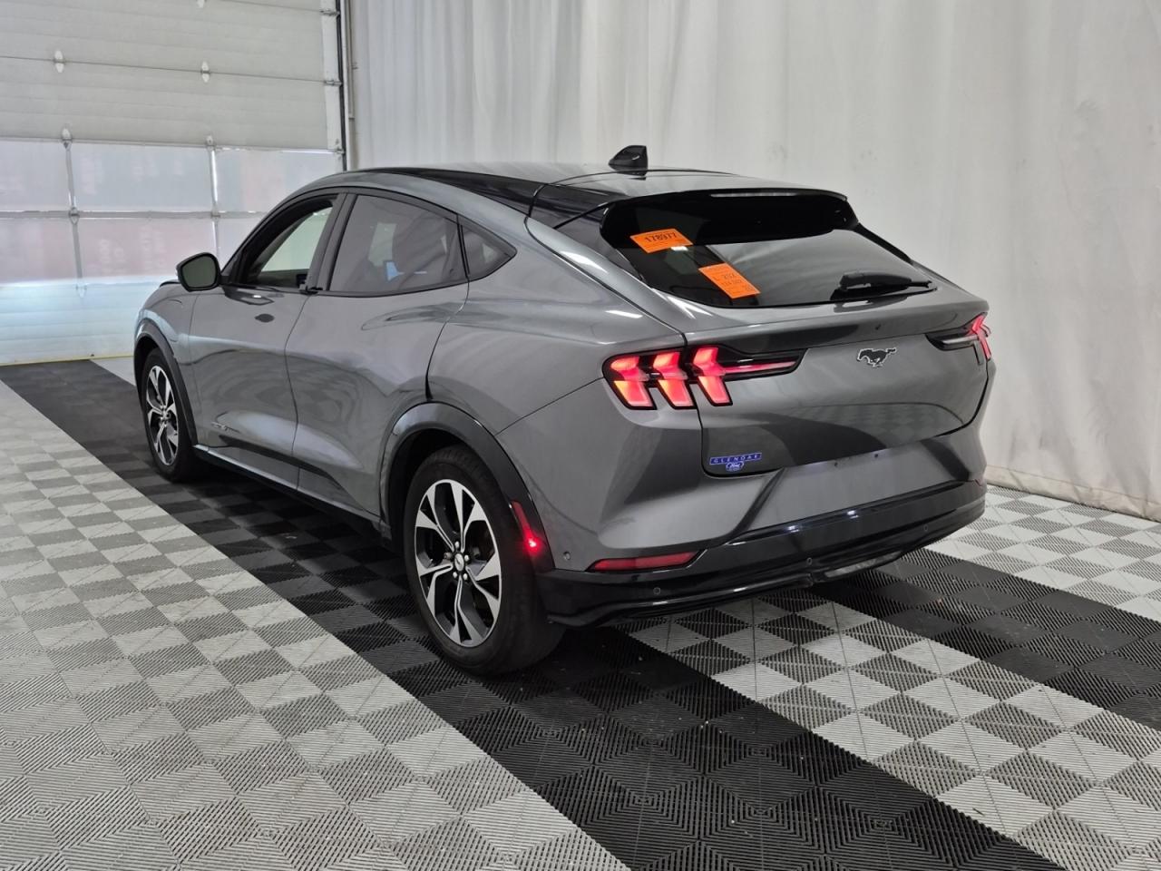 2021 Ford Mustang Mach-E Premium Photo5