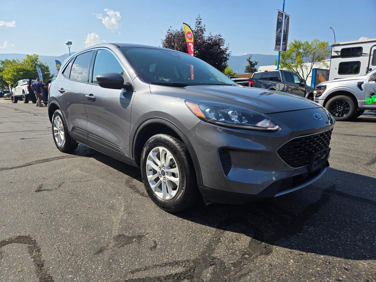 2021 Ford Escape SE Photo