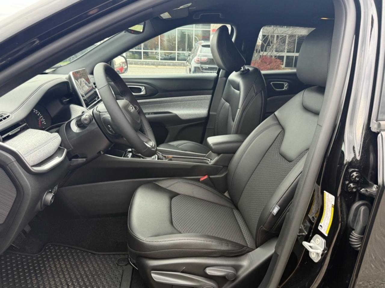 2025 Jeep Compass North  -  Remote Start Photo