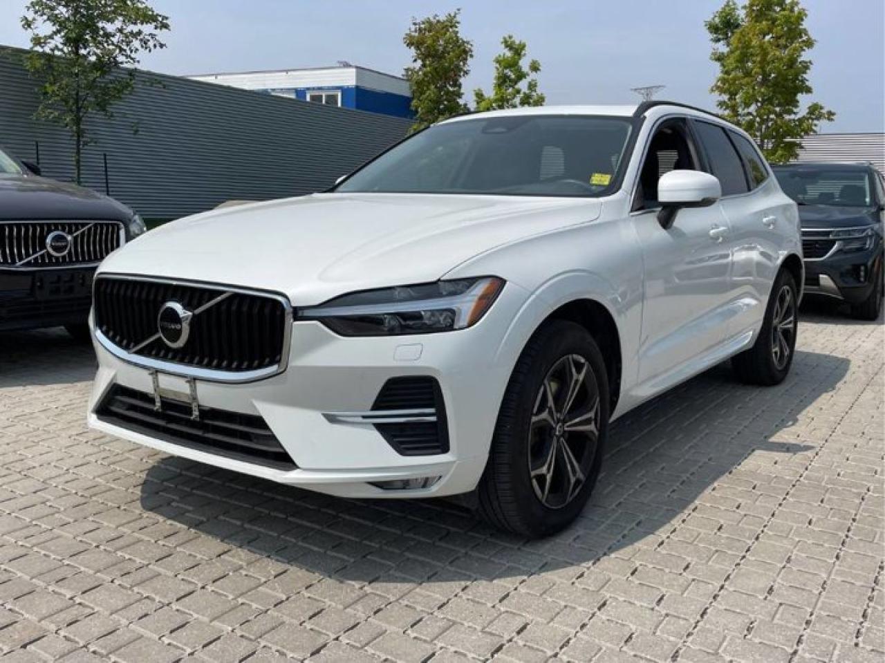 Used 2022 Volvo XC60 Momentum | Leather | Sunroof | Nav | Adaptive Cruise | Heated Wheel + Seats | Rear Cam | and More ! for sale in Guelph, ON
