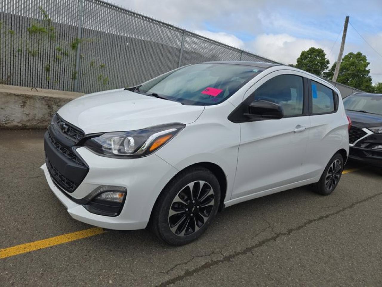 Used 2021 Chevrolet Spark 1LT Hatchback | Sport Edition | CarPlay + Android | Rear Camera | Two Tone Roof | and More ! for sale in Guelph, ON