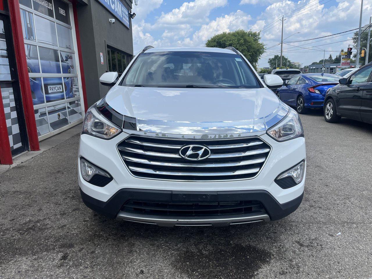 2016 Hyundai Santa Fe XL XL Photo1