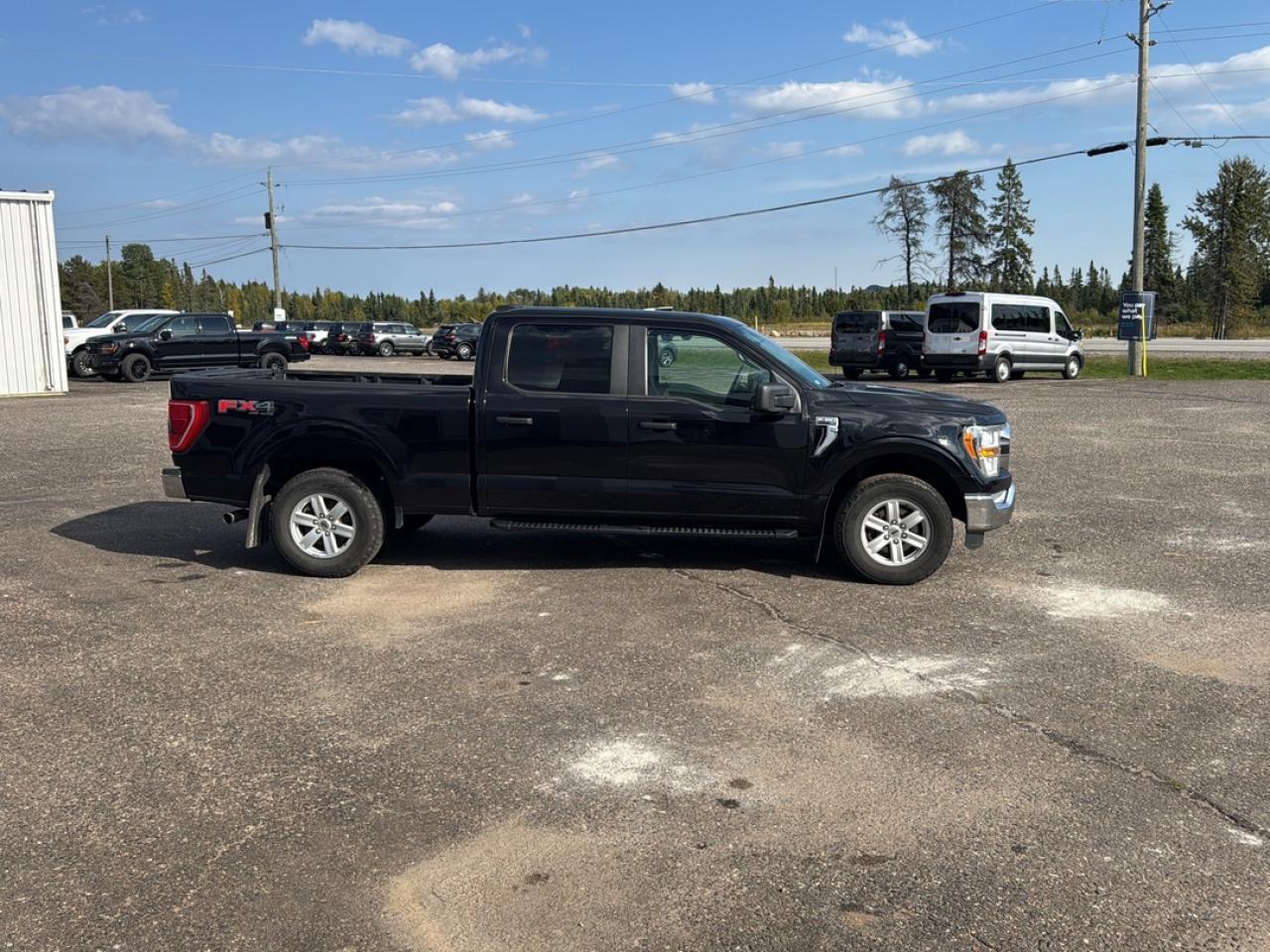 2021 Ford F-150 XLT Photo3