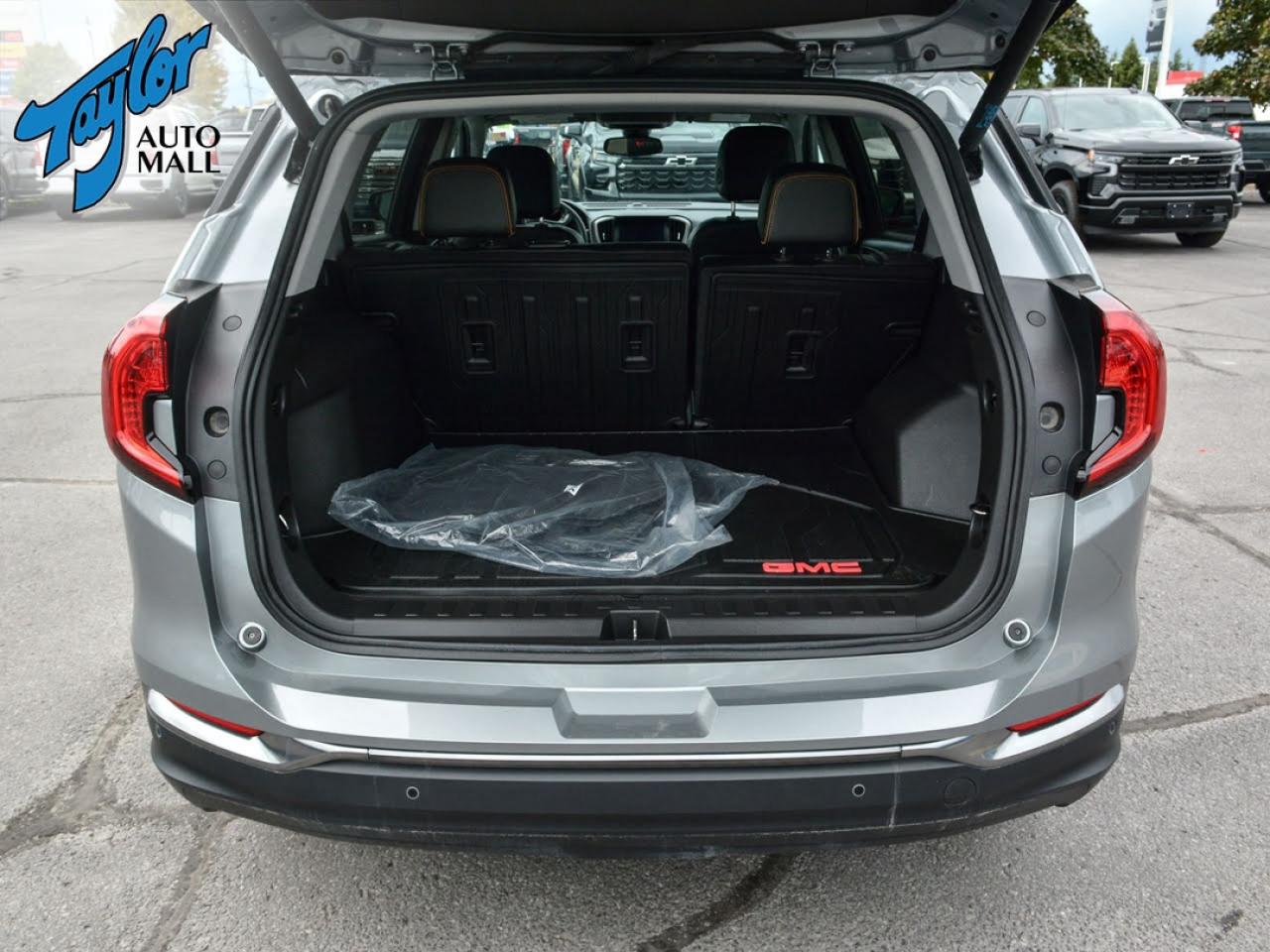 2023 GMC Terrain AT4 Photo