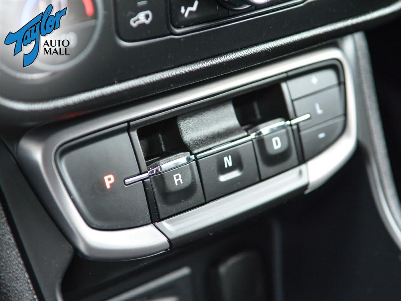 2023 GMC Terrain AT4 Photo