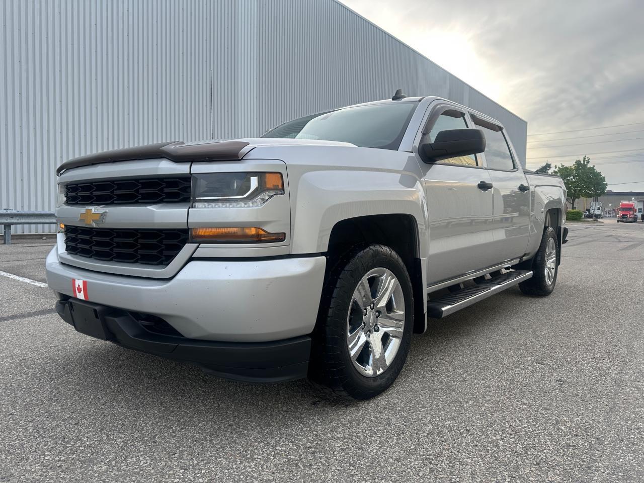 2018 Chevrolet Silverado 1500 Custom Crew Cab 4WD - Well Equipped Photo3