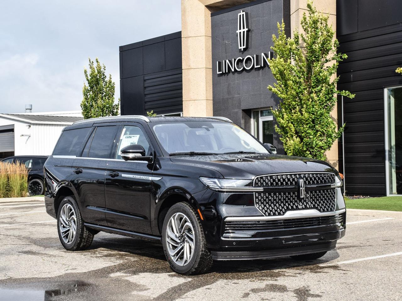 New 2025 Lincoln Navigator Reserve for sale in Chatham, ON