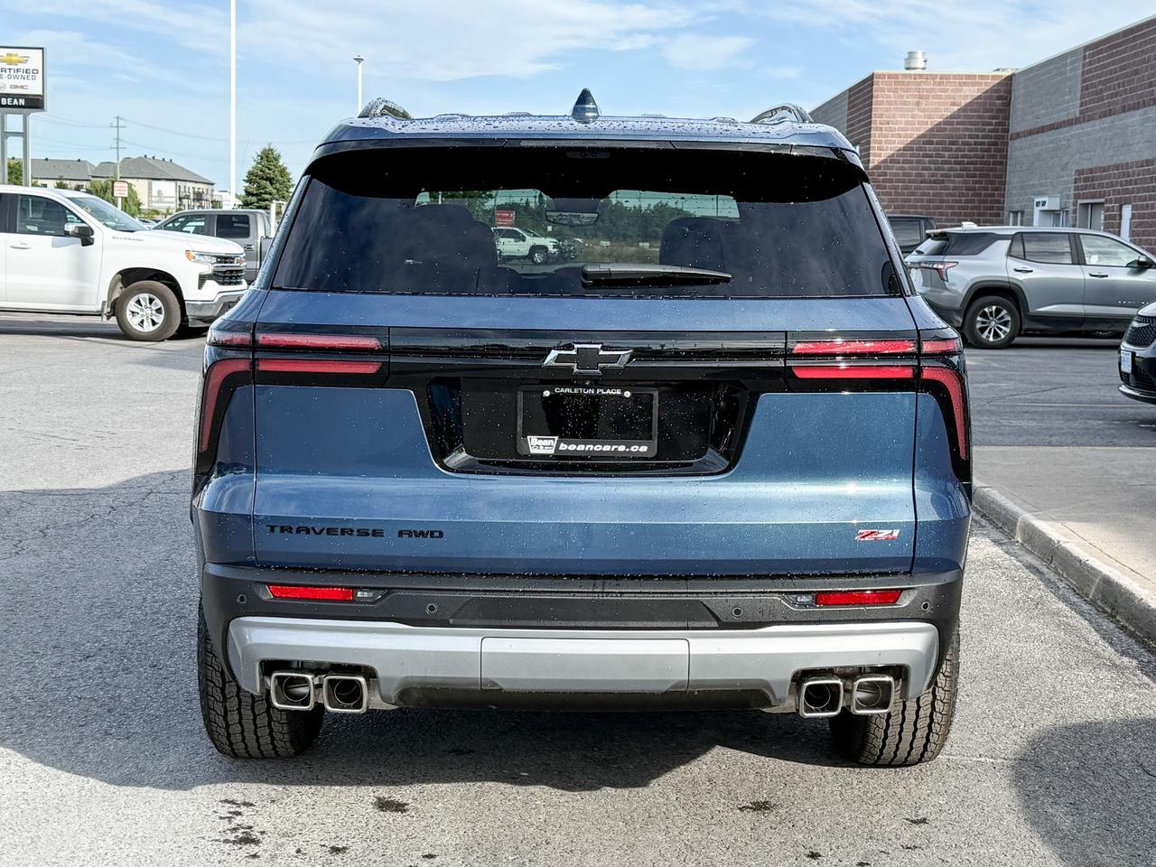 2026 Chevrolet Traverse Z71 2.5L 4 CYL WITH REMOTE START/ENTRY, SUNROOF, HEATED SEATS, HEATED STEERING WHEEL, POWER LIFTGATE, HD SURROUND VISION, APPLE CARPLAY AND ANDROID AUTO Photo3