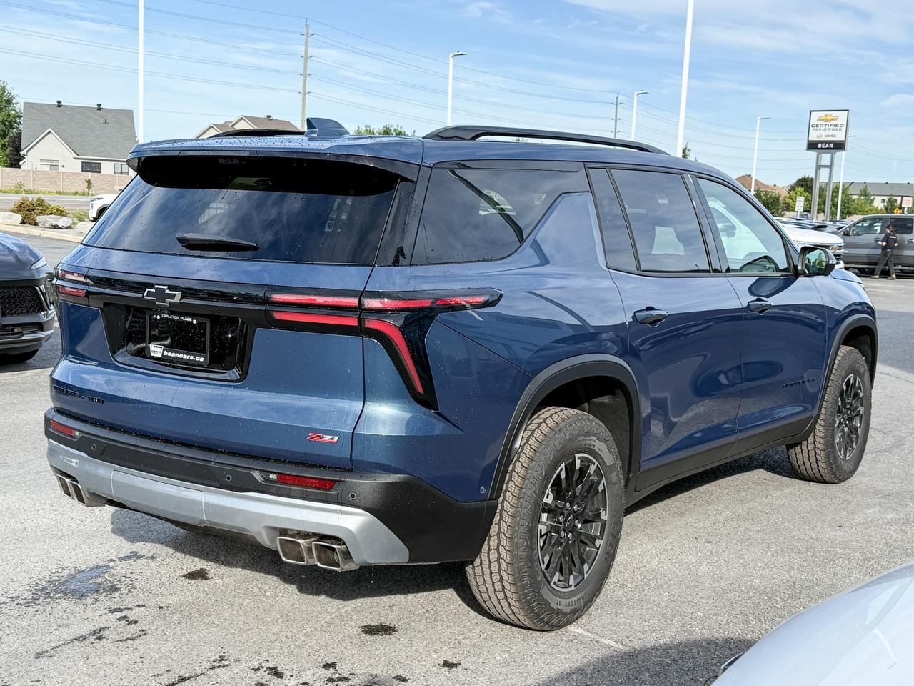 2026 Chevrolet Traverse Z71 2.5L 4 CYL WITH REMOTE START/ENTRY, SUNROOF, HEATED SEATS, HEATED STEERING WHEEL, POWER LIFTGATE, HD SURROUND VISION, APPLE CARPLAY AND ANDROID AUTO Photo
