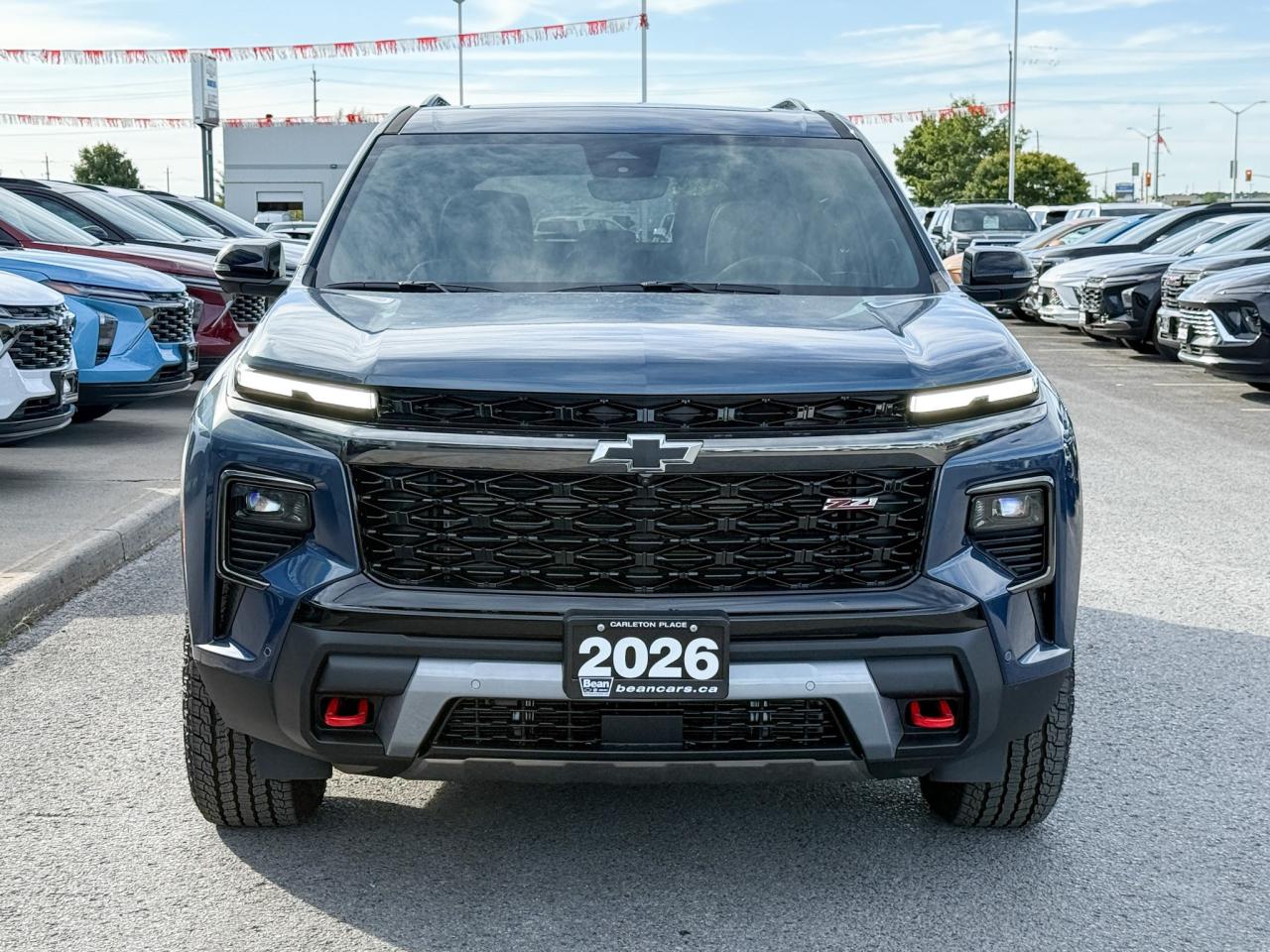 2026 Chevrolet Traverse Z71 2.5L 4 CYL WITH REMOTE START/ENTRY, SUNROOF, HEATED SEATS, HEATED STEERING WHEEL, POWER LIFTGATE, HD SURROUND VISION, APPLE CARPLAY AND ANDROID AUTO Photo