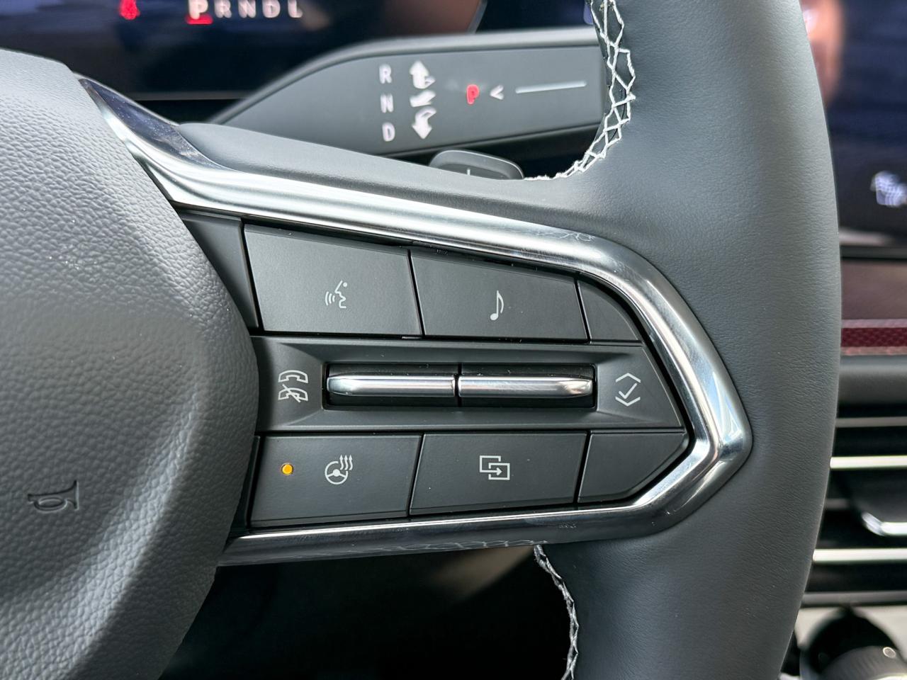 2026 Chevrolet Traverse Z71 2.5L 4 CYL WITH REMOTE START/ENTRY, SUNROOF, HEATED SEATS, HEATED STEERING WHEEL, POWER LIFTGATE, HD SURROUND VISION, APPLE CARPLAY AND ANDROID AUTO Photo