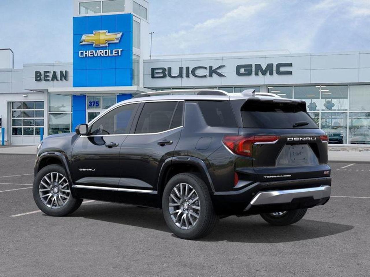 2026 GMC Terrain Denali 1.5L 4 CYL WITH REMOTE START/ENTRY, SUNROOF, HEATED/VENTILATED SEATS, HEATED STEERING WHEEL, ADAPTIVE CRUISE CONTROL, BOSE SOUND SYSTEM, APPLE CARPLAY AND ANDROID AUTO Photo