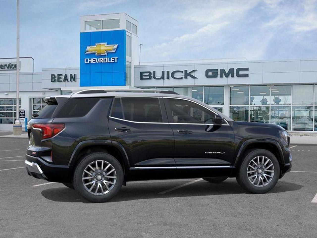 2026 GMC Terrain Denali 1.5L 4 CYL WITH REMOTE START/ENTRY, SUNROOF, HEATED/VENTILATED SEATS, HEATED STEERING WHEEL, ADAPTIVE CRUISE CONTROL, BOSE SOUND SYSTEM, APPLE CARPLAY AND ANDROID AUTO Photo