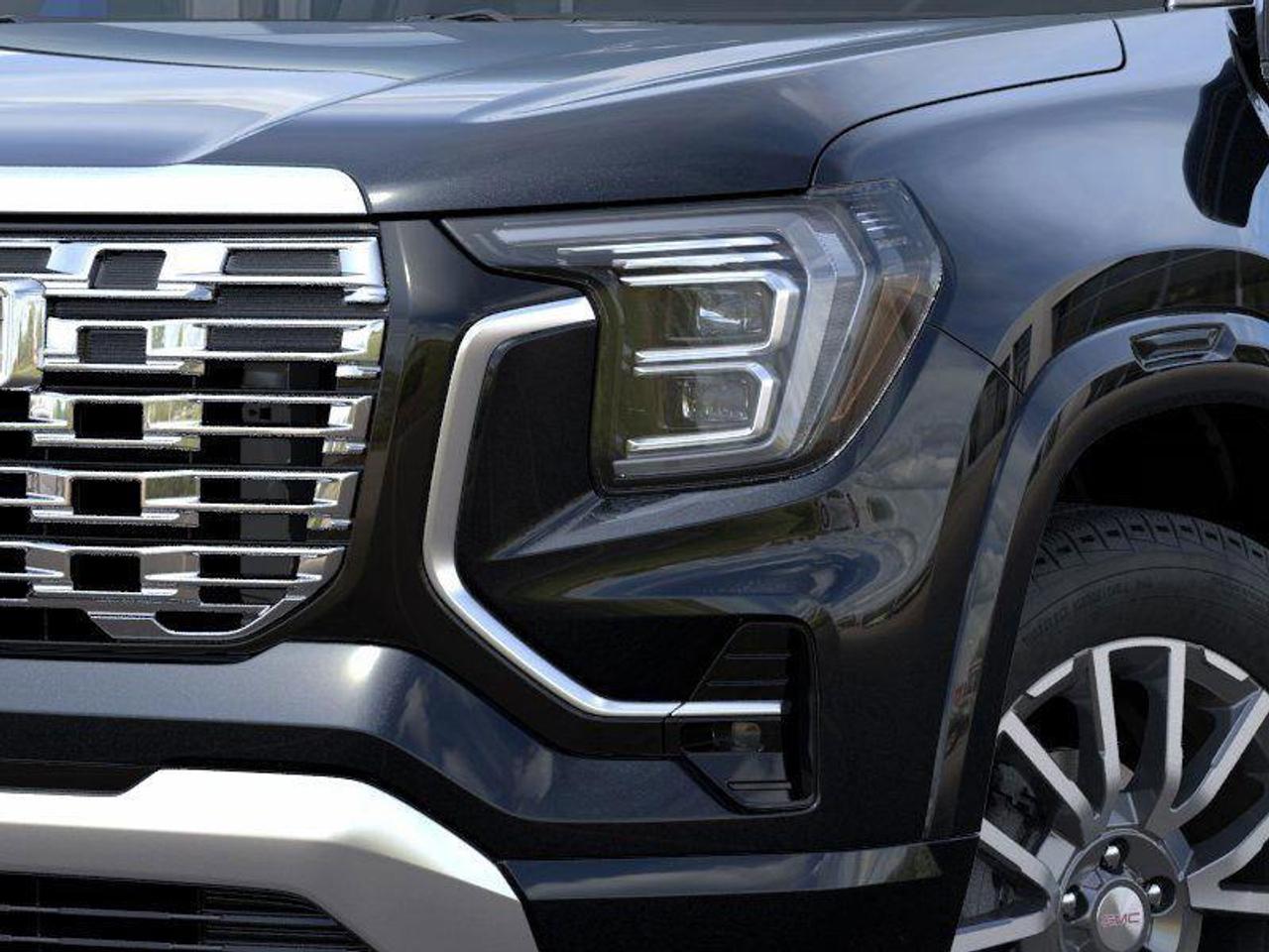 2026 GMC Terrain Denali 1.5L 4 CYL WITH REMOTE START/ENTRY, SUNROOF, HEATED/VENTILATED SEATS, HEATED STEERING WHEEL, ADAPTIVE CRUISE CONTROL, BOSE SOUND SYSTEM, APPLE CARPLAY AND ANDROID AUTO Photo