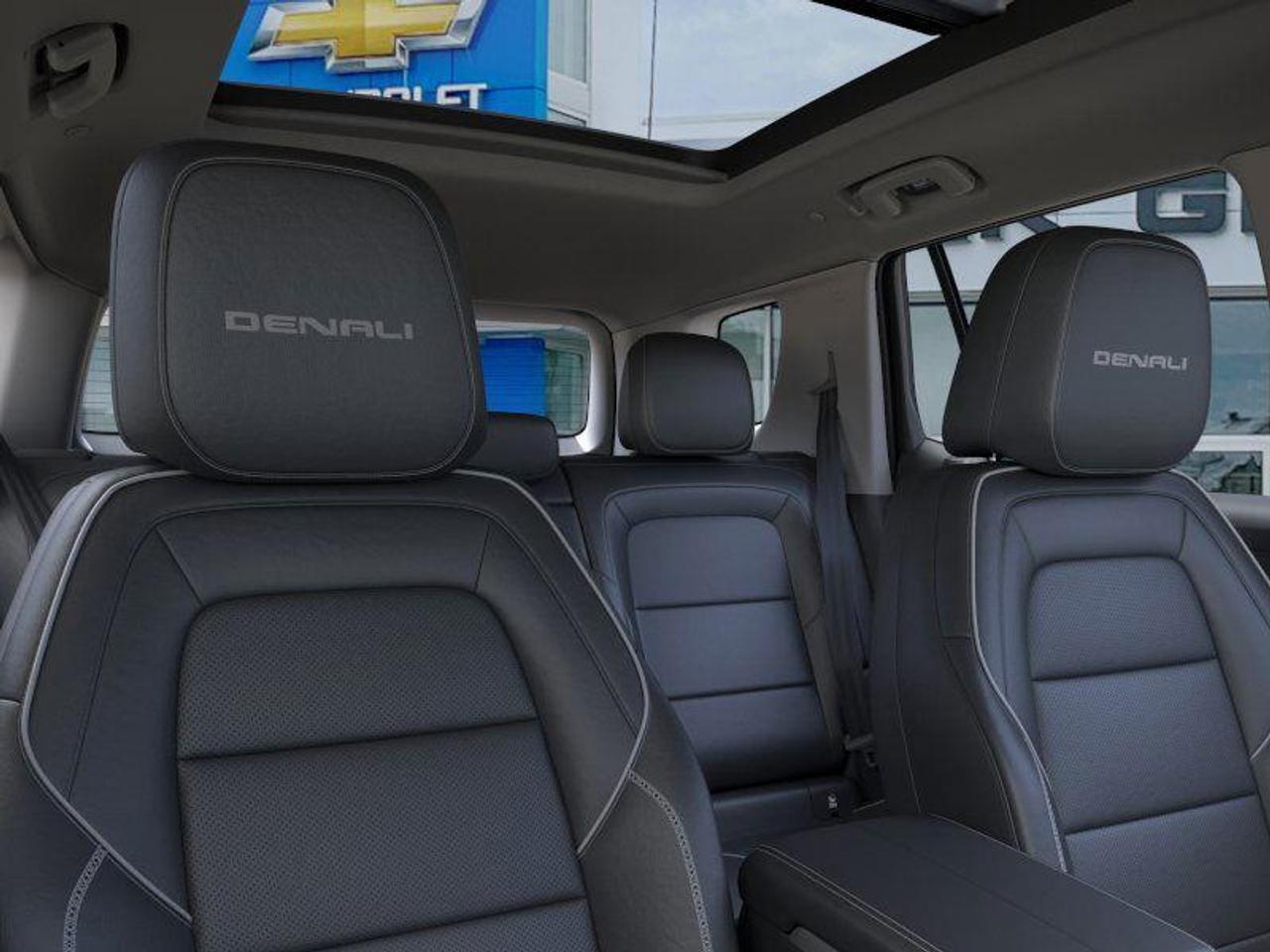 2026 GMC Terrain Denali 1.5L 4 CYL WITH REMOTE START/ENTRY, SUNROOF, HEATED/VENTILATED SEATS, HEATED STEERING WHEEL, ADAPTIVE CRUISE CONTROL, BOSE SOUND SYSTEM, APPLE CARPLAY AND ANDROID AUTO Photo