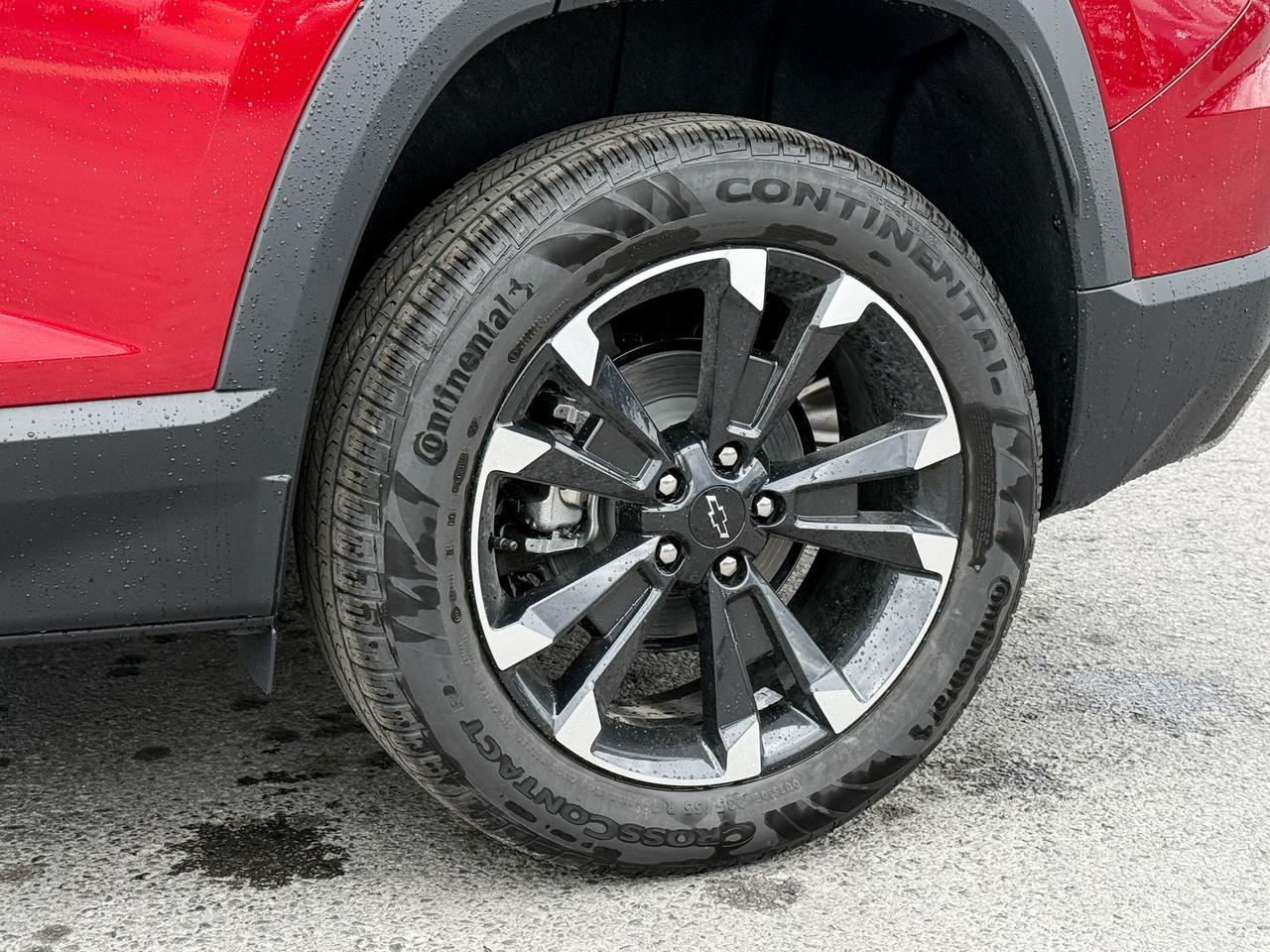 2026 Chevrolet Equinox RS 1.5L 4CYL WITH REMOTE START/ENTRY, HEATED SEATS, HEATED STEERING WHEEL, ADAPTIVE CRUISE CONTROL, HD SURROUND VISION, POWER LIFTGATE Photo