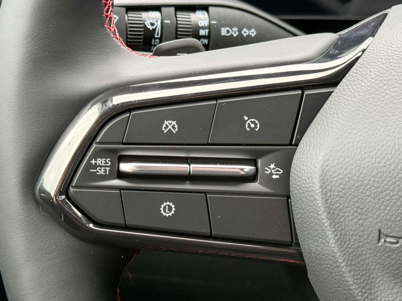 2026 Chevrolet Equinox RS 1.5L 4CYL WITH REMOTE START/ENTRY, HEATED SEATS, HEATED STEERING WHEEL, ADAPTIVE CRUISE CONTROL, HD SURROUND VISION, POWER LIFTGATE Photo