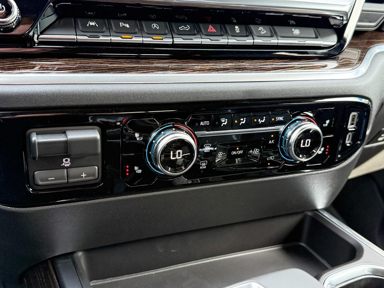 2026 GMC Sierra 1500 Elevation 5.3L V8 WITH REMOTE START/ENTRY, SUNROOF, HEATED SEATS, HEATED STEERING WHEEL, CRUISE CONTROL, HD REAR VISION CAMERA, BOSE SOUND SYSTEM Photo