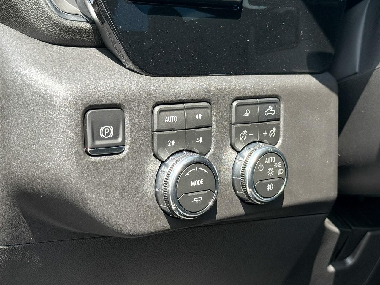 2026 GMC Sierra 1500 Elevation 5.3L V8 WITH REMOTE START/ENTRY, SUNROOF, HEATED SEATS, HEATED STEERING WHEEL, CRUISE CONTROL, HD REAR VISION CAMERA, BOSE SOUND SYSTEM Photo