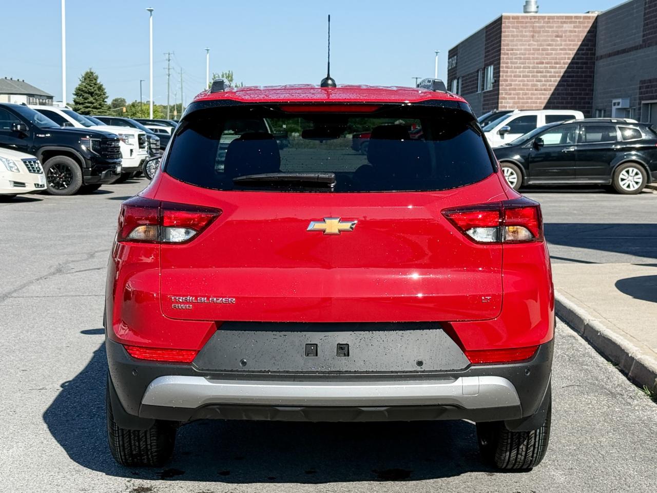 2026 Chevrolet TrailBlazer 1.3L TURBO ENGINE WITH REMOTE START/ENTRY, HEATED FRONT SEATS, HEATED STEERING WHEEL, REAR VIEW CAMERA, APPLE CARPLAY AND ANDROID AUTO Photo