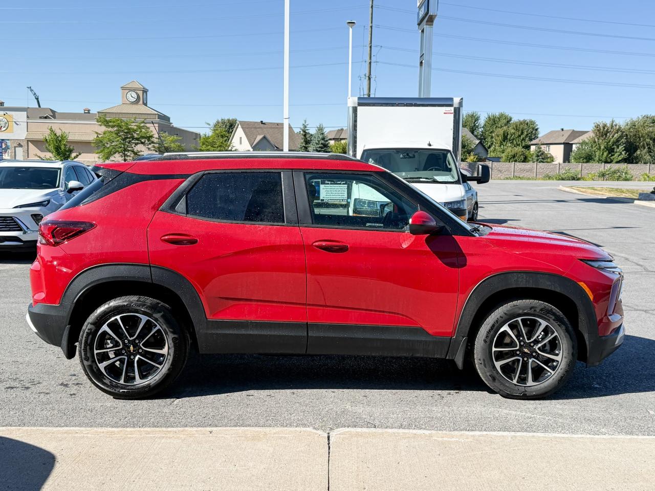 2026 Chevrolet TrailBlazer 1.3L TURBO ENGINE WITH REMOTE START/ENTRY, HEATED FRONT SEATS, HEATED STEERING WHEEL, REAR VIEW CAMERA, APPLE CARPLAY AND ANDROID AUTO Photo