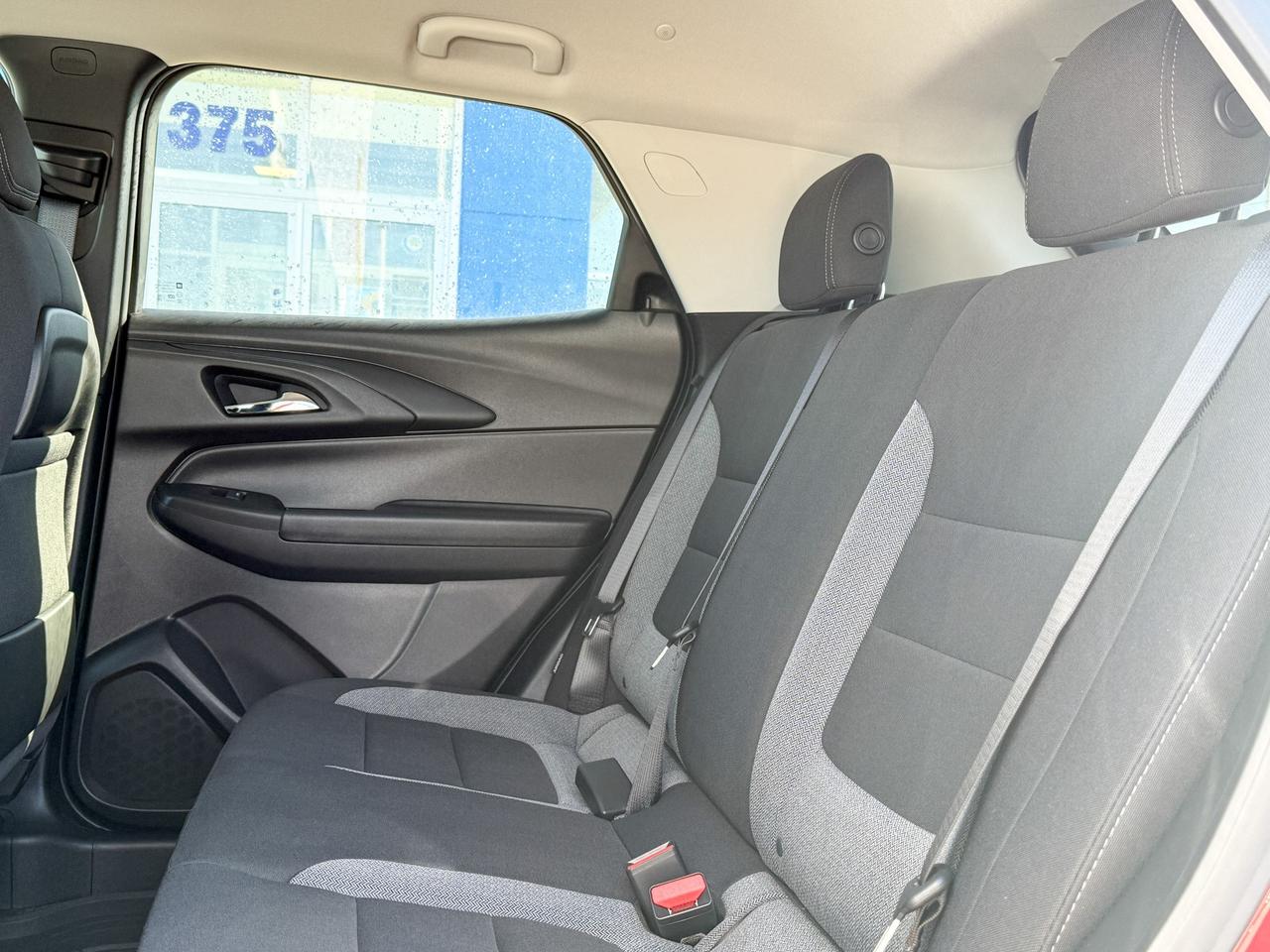 2026 Chevrolet TrailBlazer 1.3L TURBO ENGINE WITH REMOTE START/ENTRY, HEATED FRONT SEATS, HEATED STEERING WHEEL, REAR VIEW CAMERA, APPLE CARPLAY AND ANDROID AUTO Photo