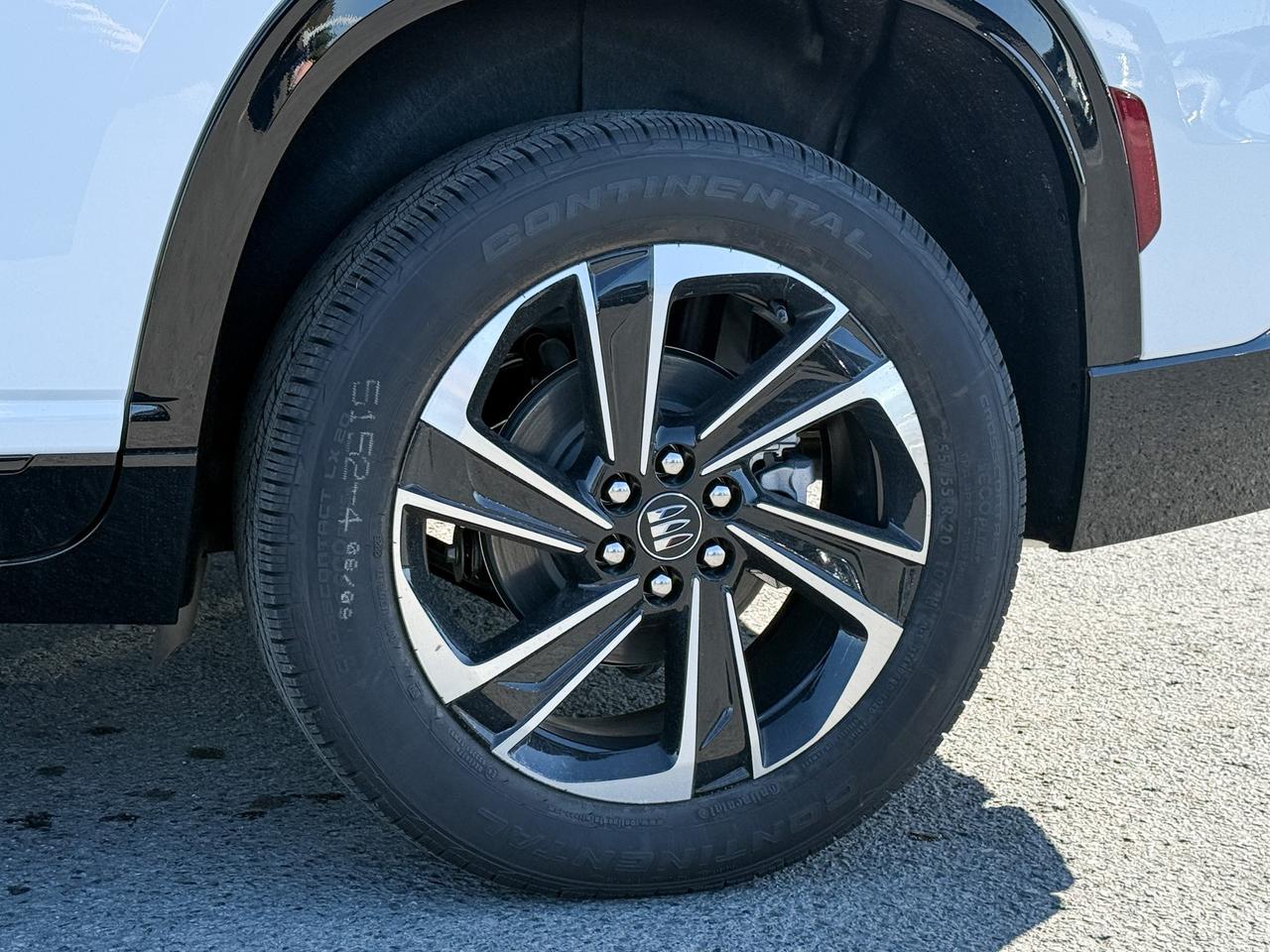 2026 Buick Enclave Sport Touring 2.5L 4 CYL WITH REMOTE START/ENTRY, SUNROOF, HEATED SEATS, HEATED STEERING WHEEL, POWER LIFTGATE, BOSE SOUND SYSTEM Photo