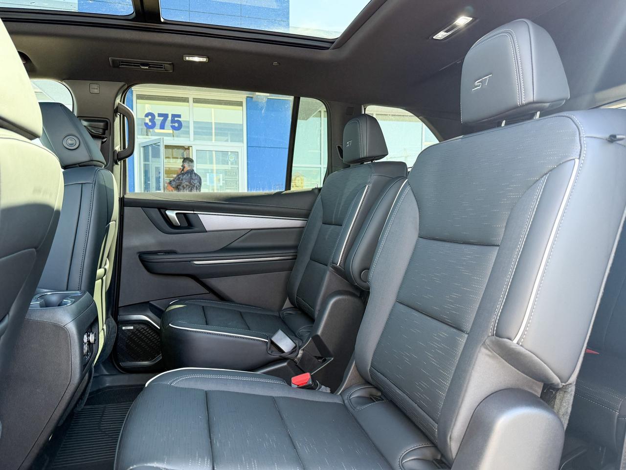 2026 Buick Enclave Sport Touring 2.5L 4 CYL WITH REMOTE START/ENTRY, SUNROOF, HEATED SEATS, HEATED STEERING WHEEL, POWER LIFTGATE, BOSE SOUND SYSTEM Photo