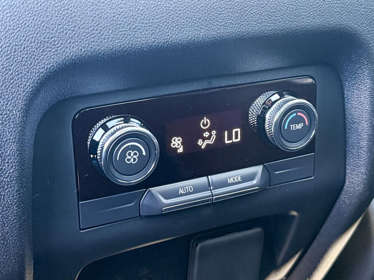 2026 Buick Enclave Sport Touring 2.5L 4 CYL WITH REMOTE START/ENTRY, SUNROOF, HEATED SEATS, HEATED STEERING WHEEL, POWER LIFTGATE, BOSE SOUND SYSTEM Photo