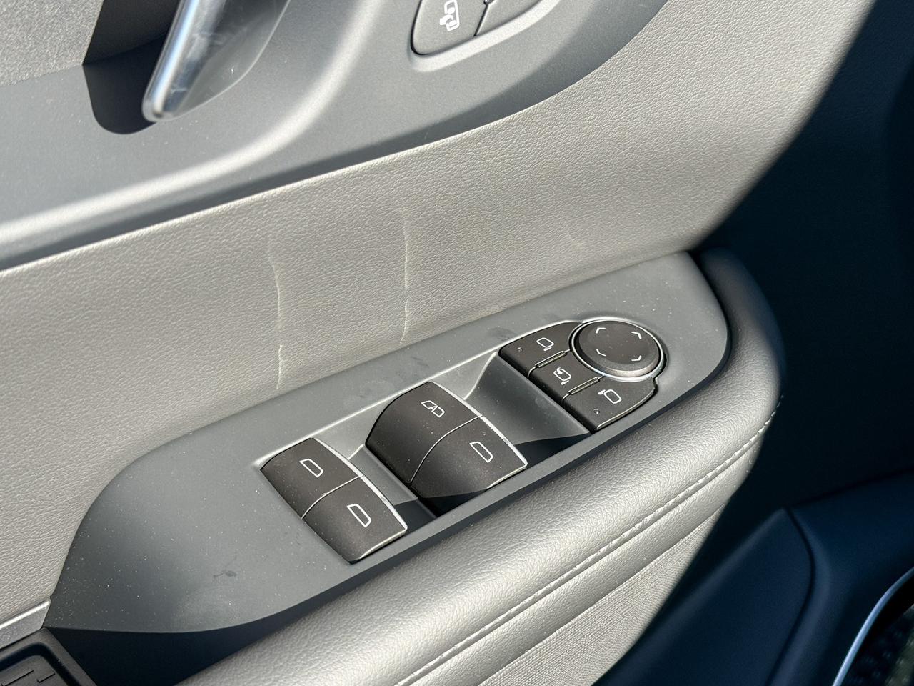 2026 Buick Enclave Sport Touring 2.5L 4 CYL WITH REMOTE START/ENTRY, SUNROOF, HEATED SEATS, HEATED STEERING WHEEL, POWER LIFTGATE, BOSE SOUND SYSTEM Photo