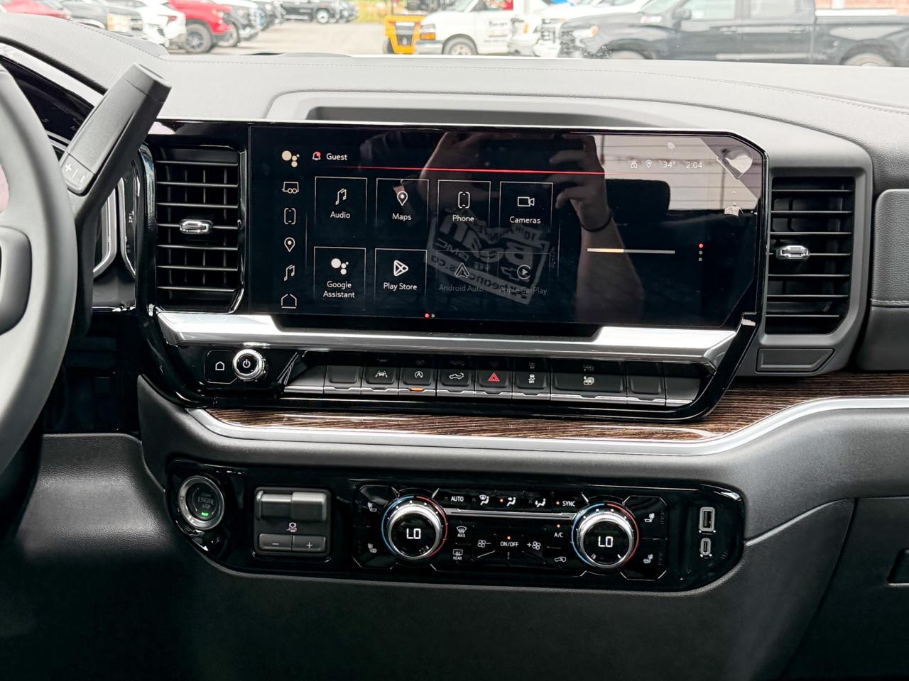 2026 GMC Sierra 1500 SLE 2.7L 4CYL WITH REMOTE START/ENTRY, HEATED SEATS, HEATED STEERING WHEEL, CRUISE CONTROL, HD REAR VISION CAMERA, APPLE CARPLAY AND ANDROID AUTO Photo