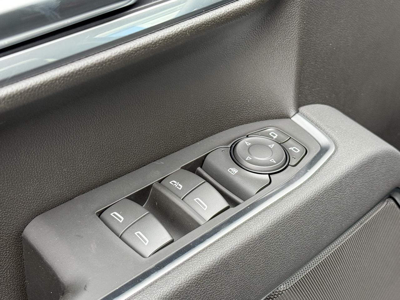 2026 GMC Sierra 1500 SLE 2.7L 4CYL WITH REMOTE START/ENTRY, HEATED SEATS, HEATED STEERING WHEEL, CRUISE CONTROL, HD REAR VISION CAMERA, APPLE CARPLAY AND ANDROID AUTO Photo