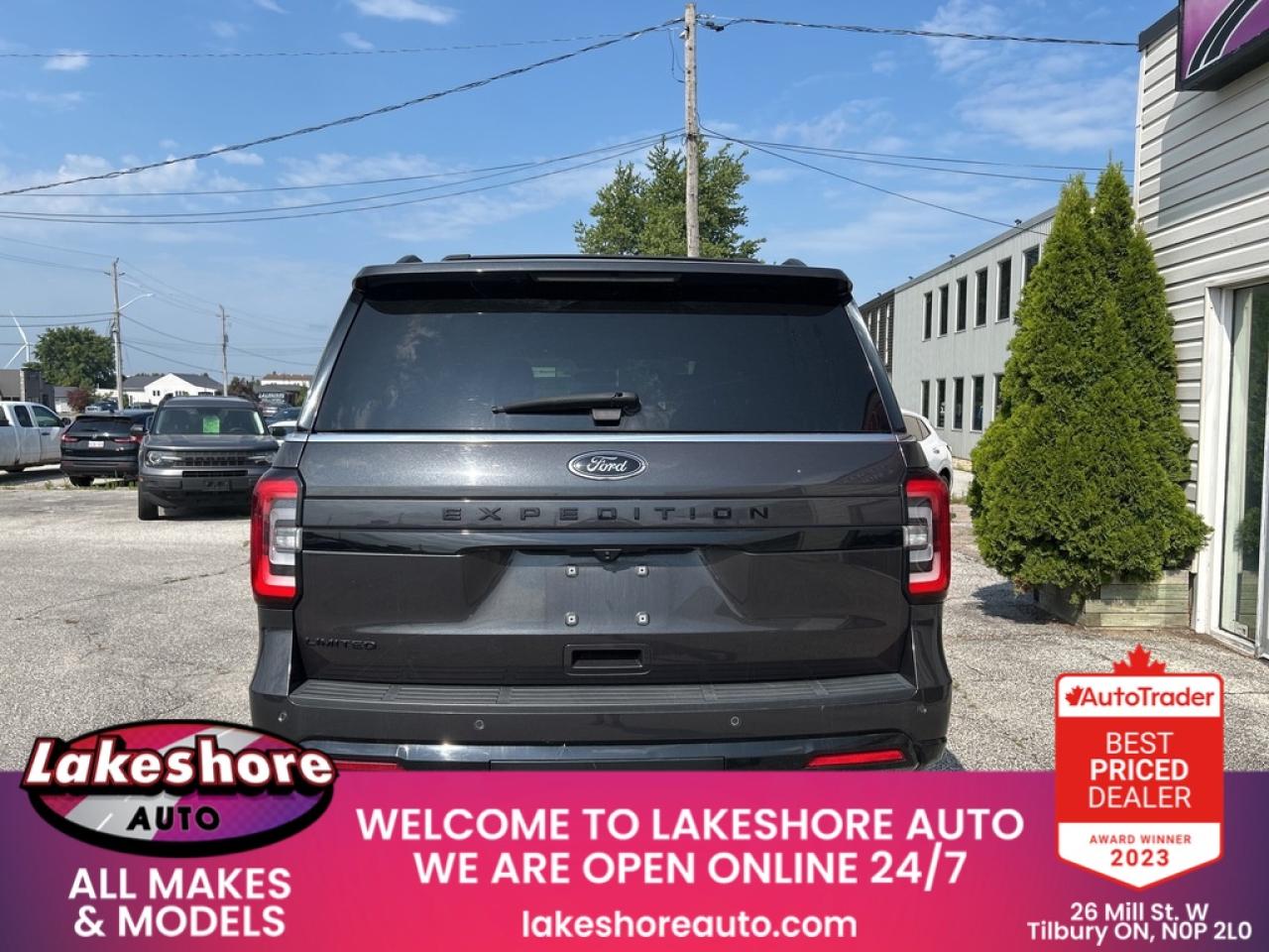 2022 Ford Expedition Limited  Photo2