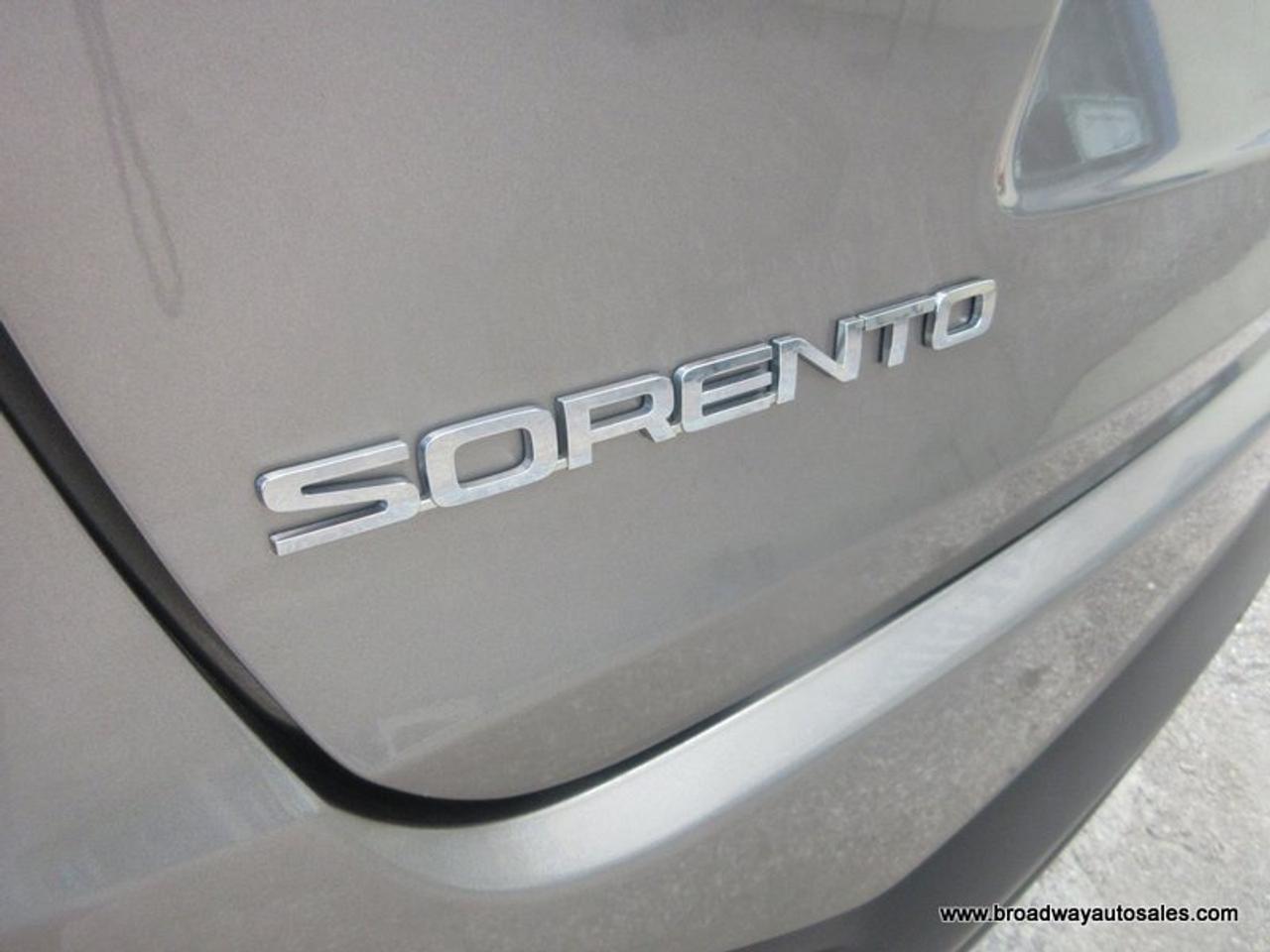 2018 Kia Sorento FUEL EFFICIENT GDI-LX-EDITION 5 PASSENGER 2.4L - DOHC.. HEATED SEATS.. TOUCH SCREEN DISPLAY.. BACK-UP CAMERA.. BLUETOOTH SYSTEM.. KEYLESS ENTRY.. Photo